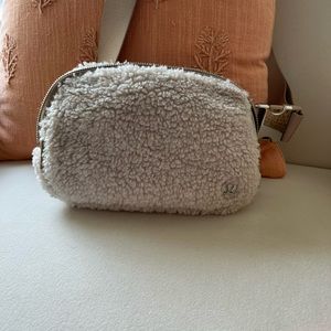 Lululemon belt bag